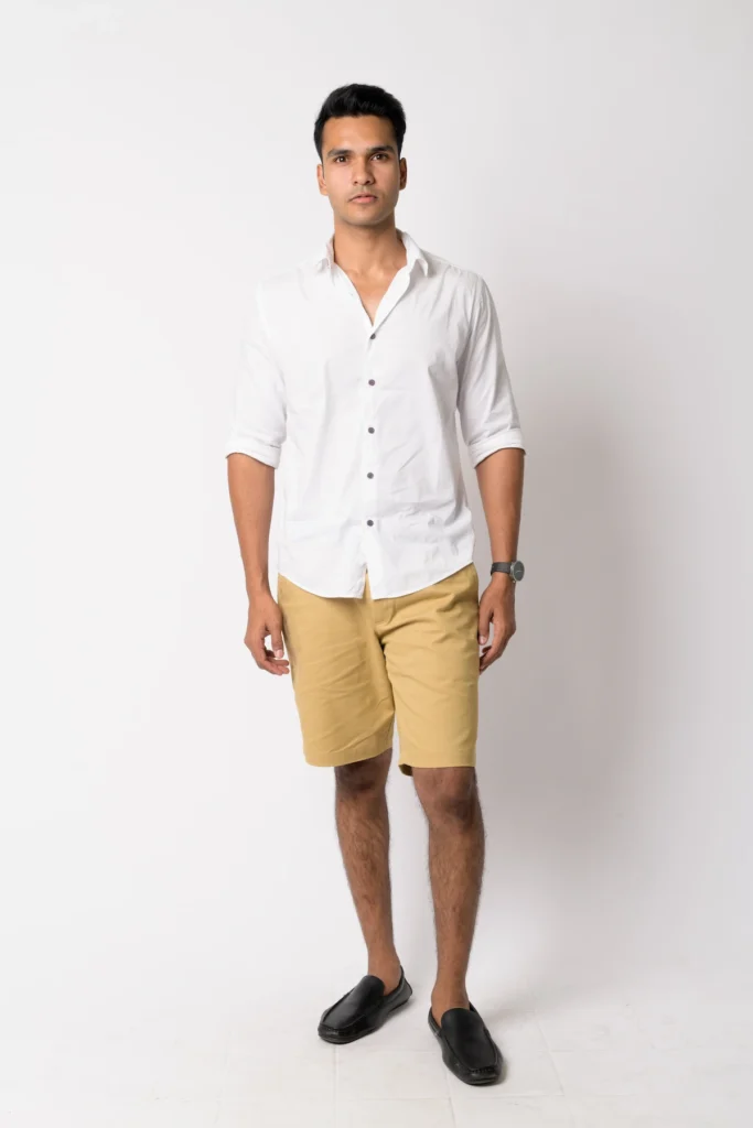 Kemeja Putih, Celana Chino Mocca, & Sepatu Slip-On Hitam