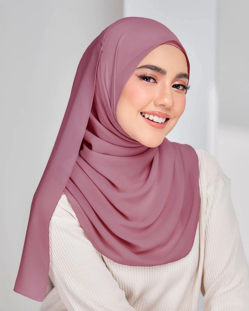 Pashmina Menutup Dada