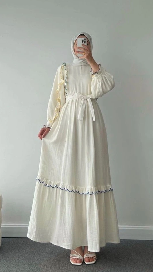 Gamis Putih Model Coquette