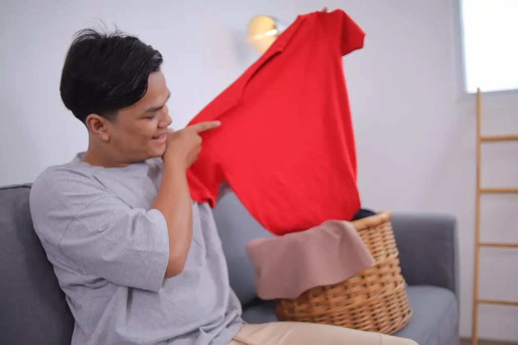 cara mengembalikan warna baju yang pudar