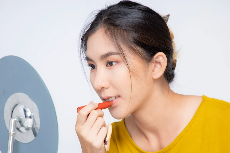 cara menghilangkan bibir hitam