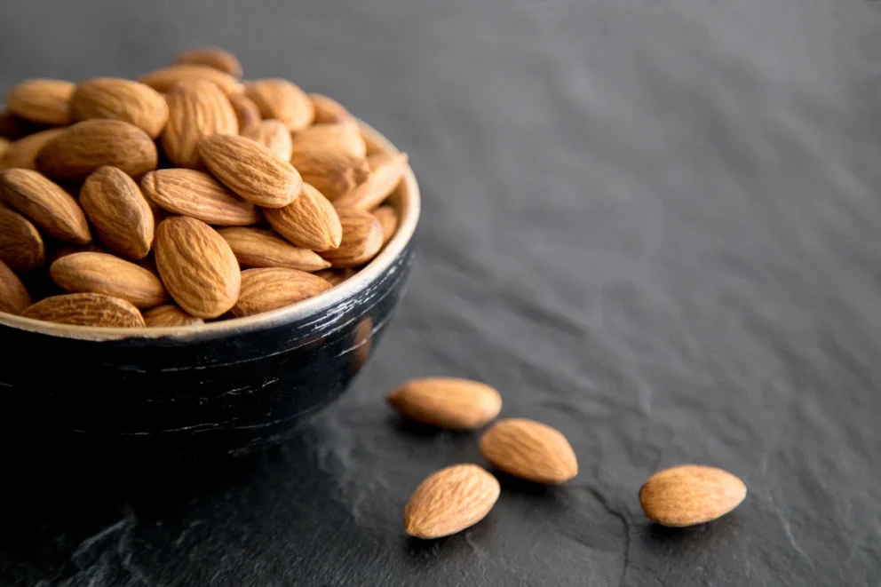 manfaat kacang almond