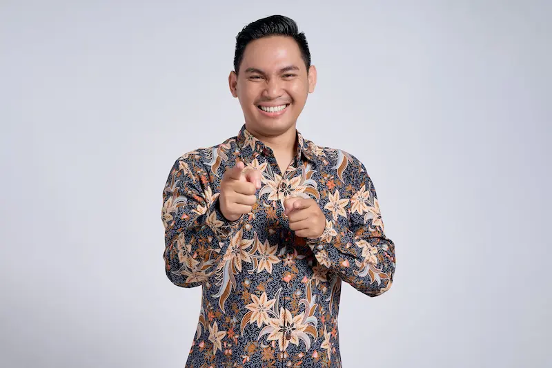 outfit kondangan pria batik