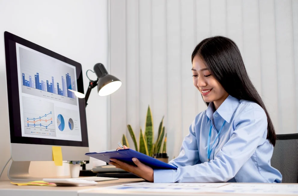 procurement analyst adalah