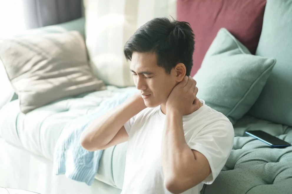 suara serak tapi tenggorokan tidak sakit